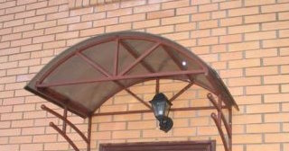 Козырьки из профильной трубы в Тамбове - монтаж от 1751 руб. | НавесыТмб